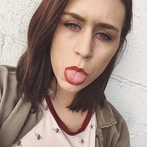 Meet your Posher, Kiya